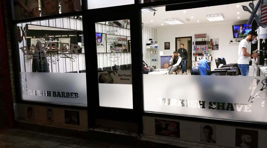 shop fascia's sign for barber shop | Deco Studio