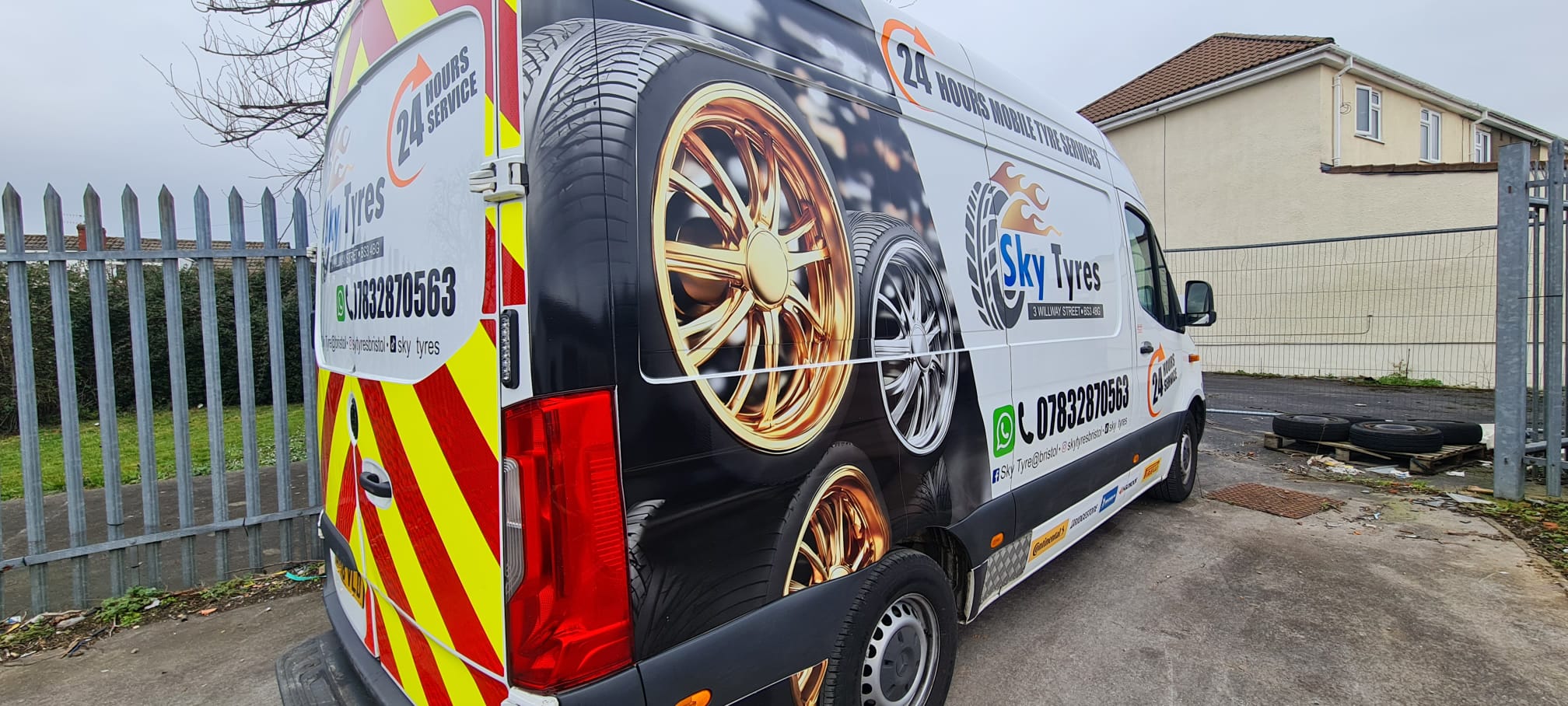 Van Graphics