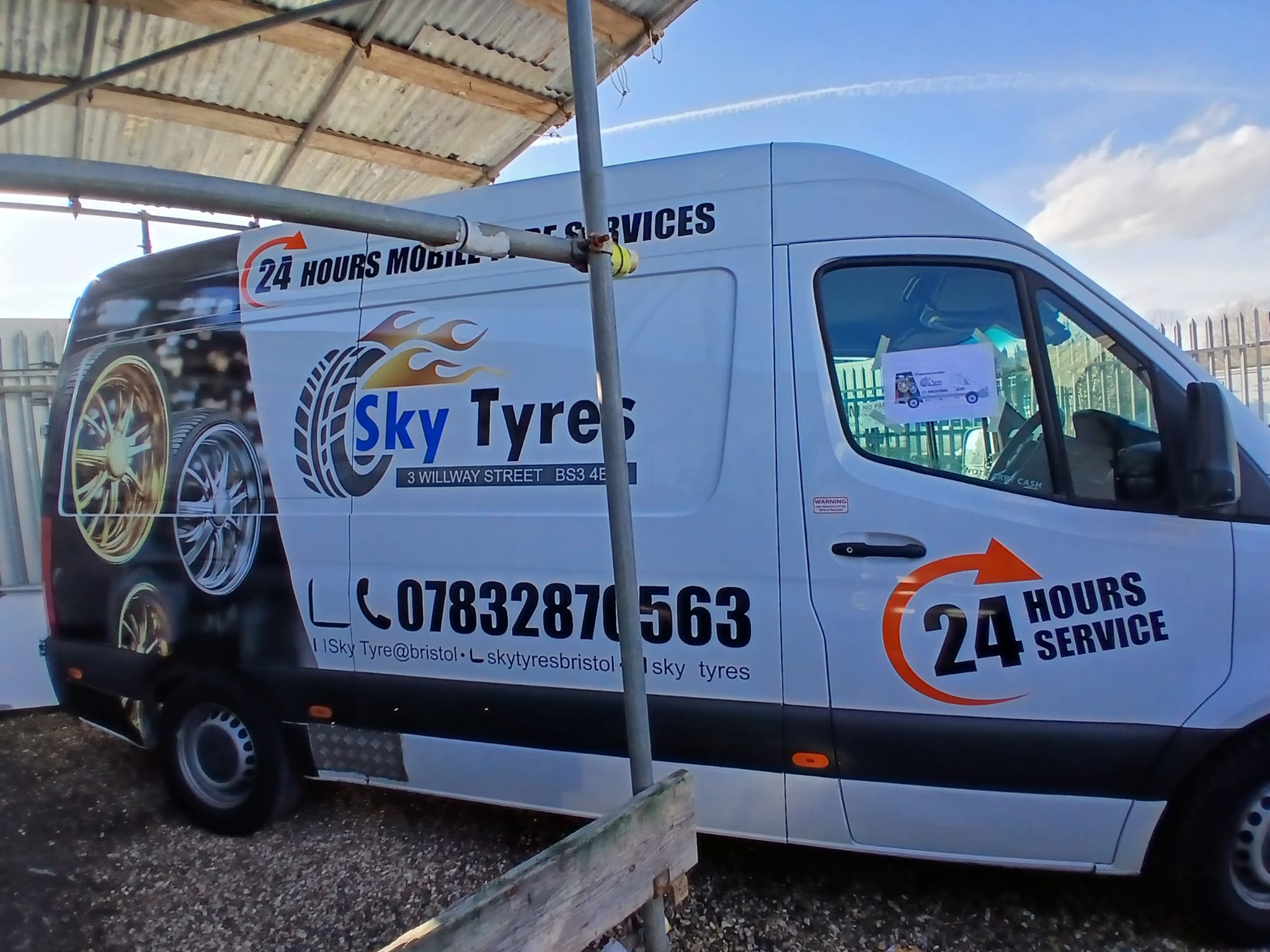 Van Graphics